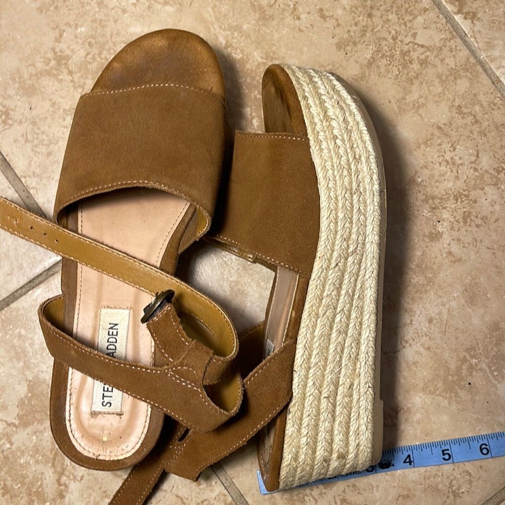 Tan suede Wedge sandals 